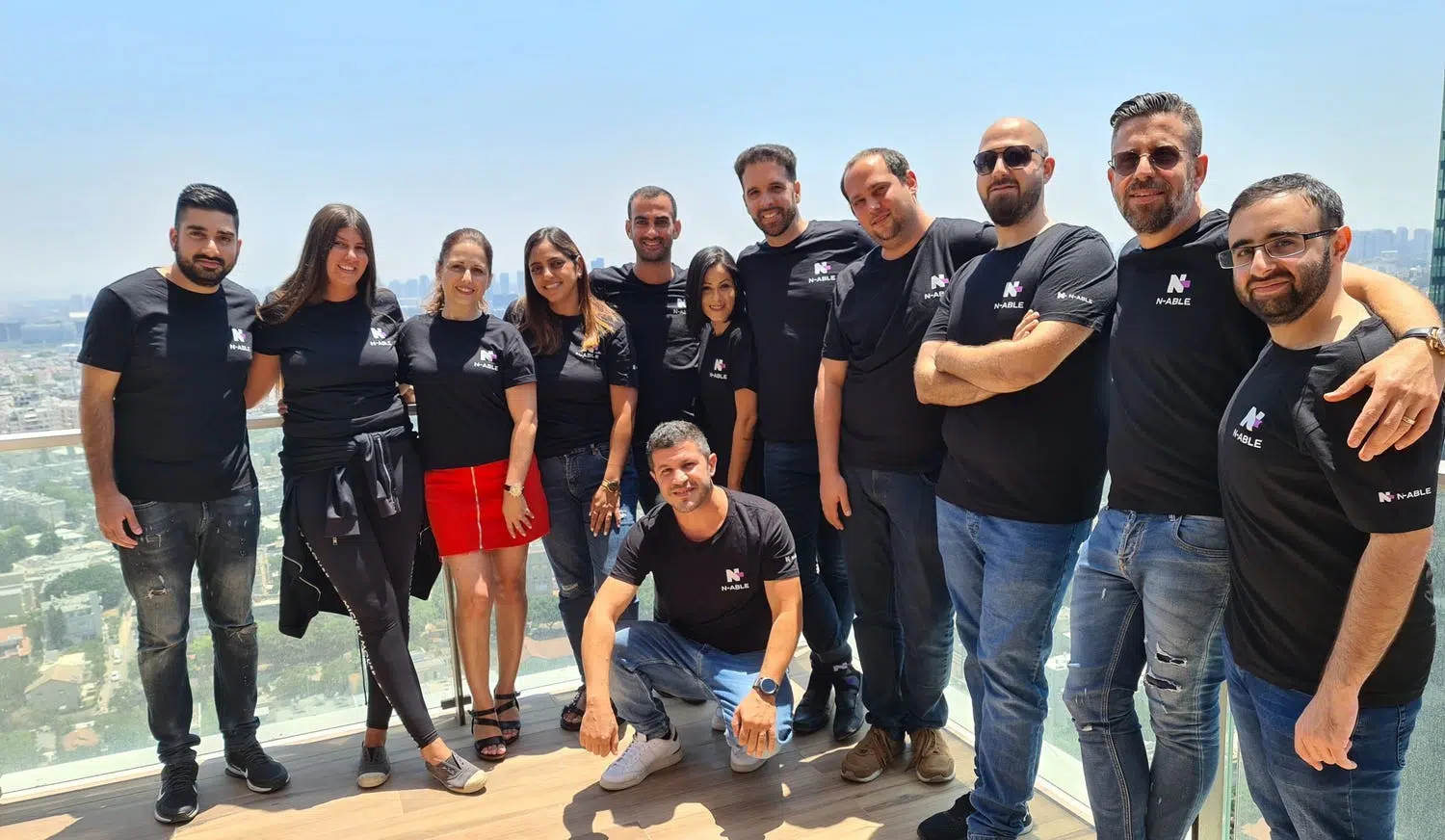 הצוות של אופק דיסט